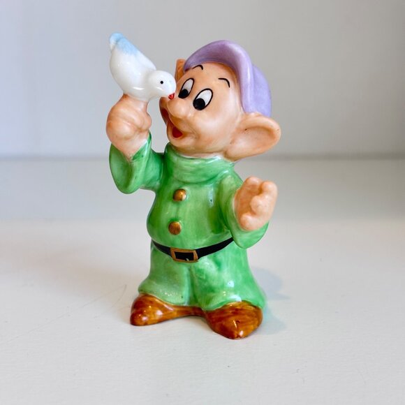 Walt Disney Snow White Dopey Figurine Porcelain with Bird 2.25" - Picture 1 of 5
